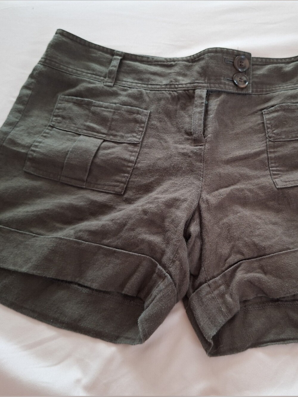 The Limited Women's Army Green Size 8 Shorts Linen